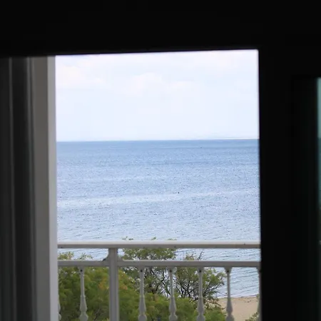 Διαμέρισμα Sunshine By The Sea *