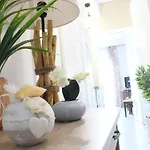 Sunshine By The Sea Apartament *