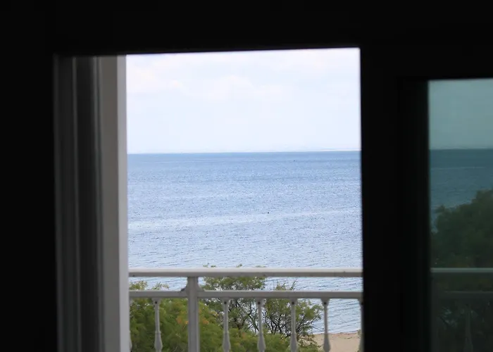 Апартаменты Sunshine By The Sea *